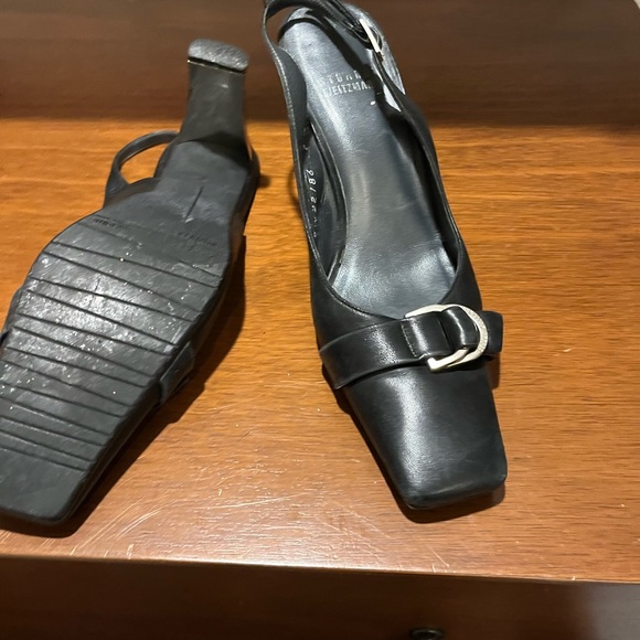 Stuart Weitzman Black Leather Slingback Heels Size 7 - Picture 3 of 4